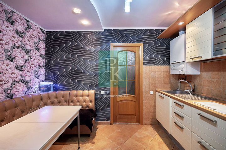 3-к. квартира, 72 м², 2/5 эт.