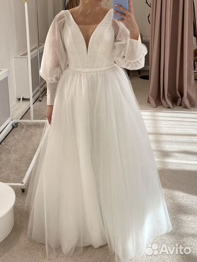 Свадебное платье 44 46 с блестками