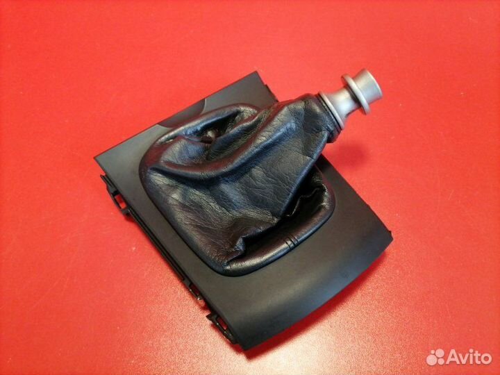 Накладка кулисы кпп Toyota Corolla ZRE151L 1ZR-FE