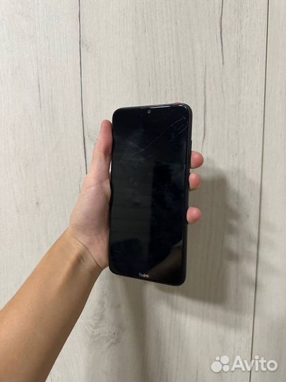 Xiaomi Redmi 8, 4/64 ГБ