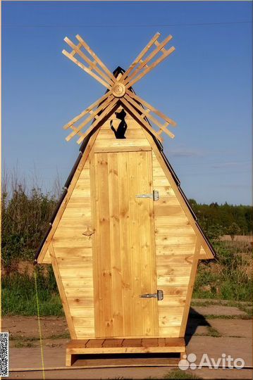 Уличный туалет деревянный DRE447