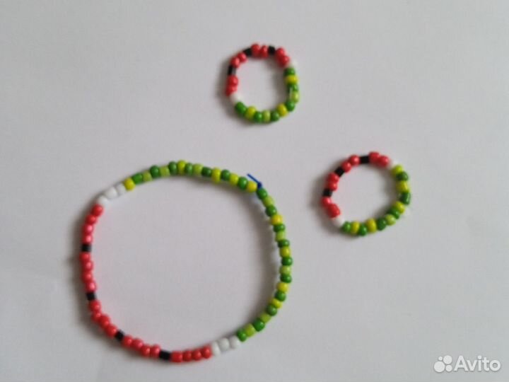 Украшения из бисера