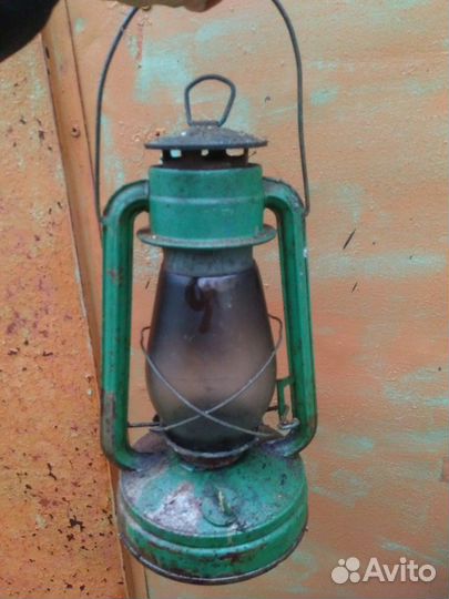 Керосиновая старинная лампа