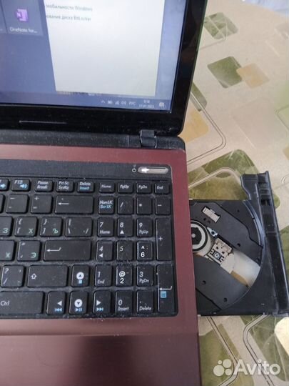 Ноутбук asus K53E
