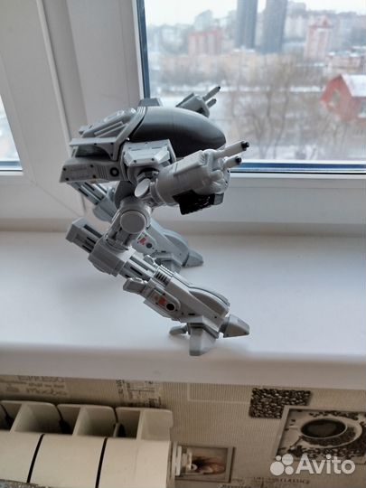 Робот ed 209 из робокопа