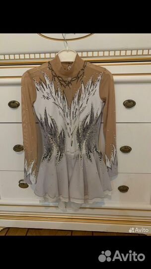 Платья для выступлений по фигурному катанию