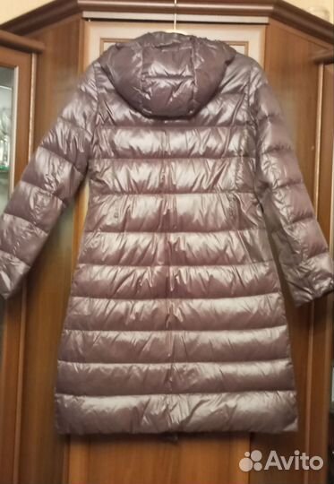 Пуховик Prada женский