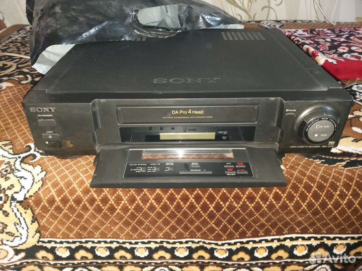 Видеомагнитофон sony