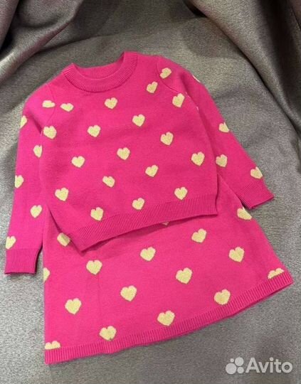 Костюм джемпер и юбка новый Primark