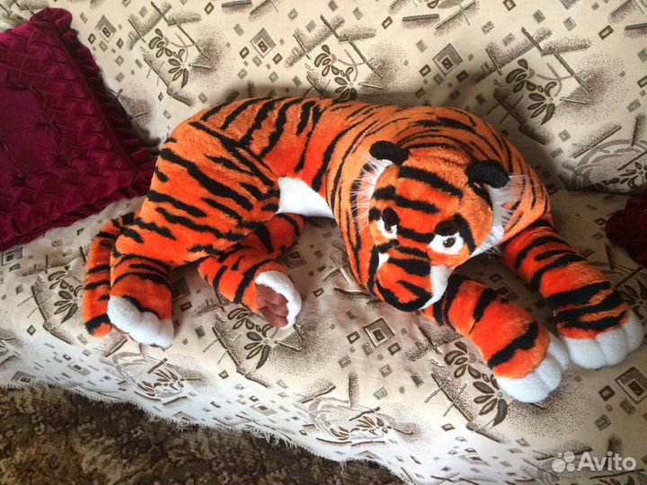 Большая мягкая игрушка тигр