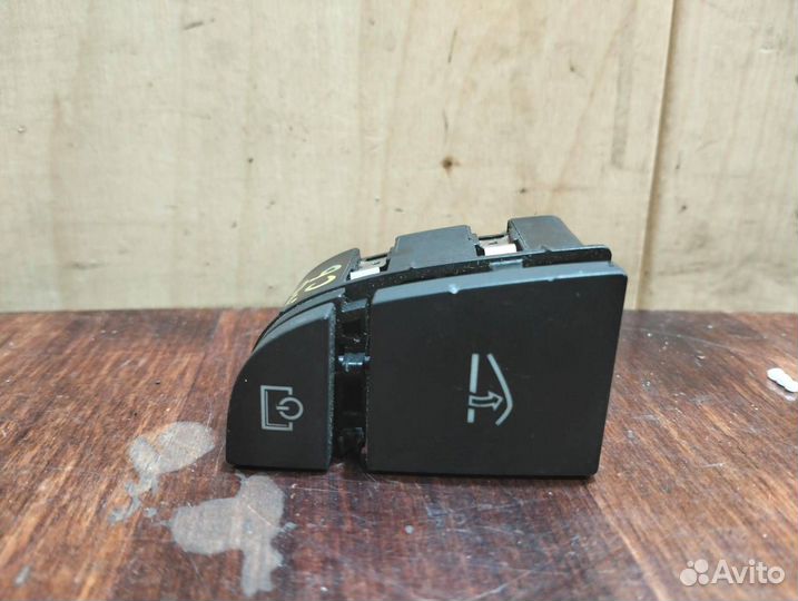 Кнопка Audi A6 C6 4F1927227A 4F1927227 (ящик 12)