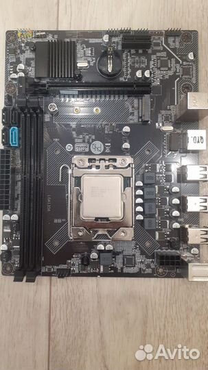 Материнская плата с процессором и памятью