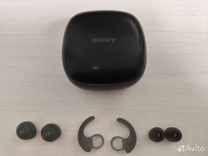 Беспроводные наушники Sony WF-XB700