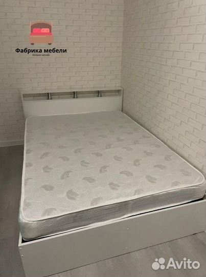 Кровать С матрасом