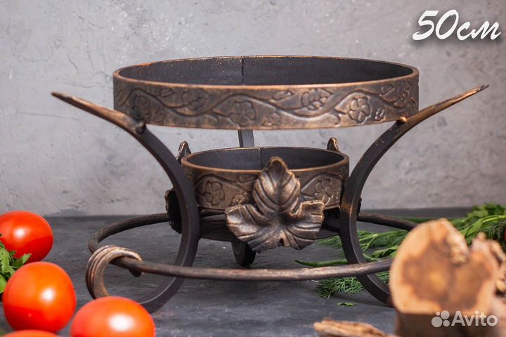 Сковорода Садж из стали 50 см на кованой подставке
