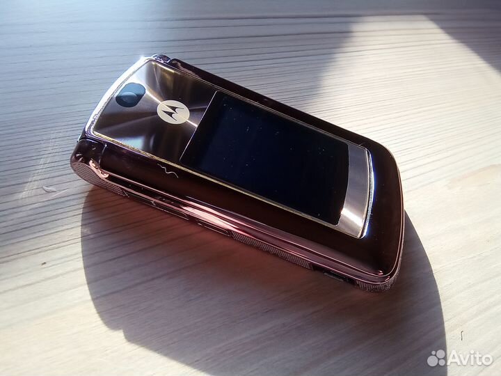 Motorola RAZR2 V9
