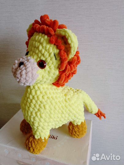 Игрушка Лев ручной работы, 29 см высотой