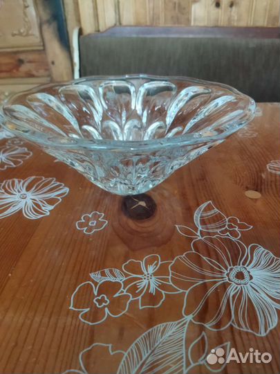 Ваза хрустальная