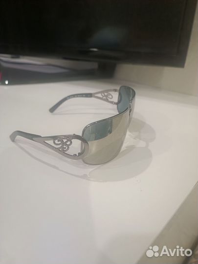 Солнцезащитные очки