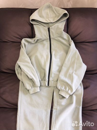 Одежда для девочки пакетом 10-12 лет(140-152)