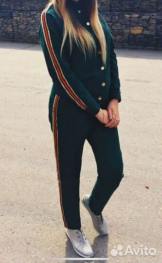 Спортивный костюм женский