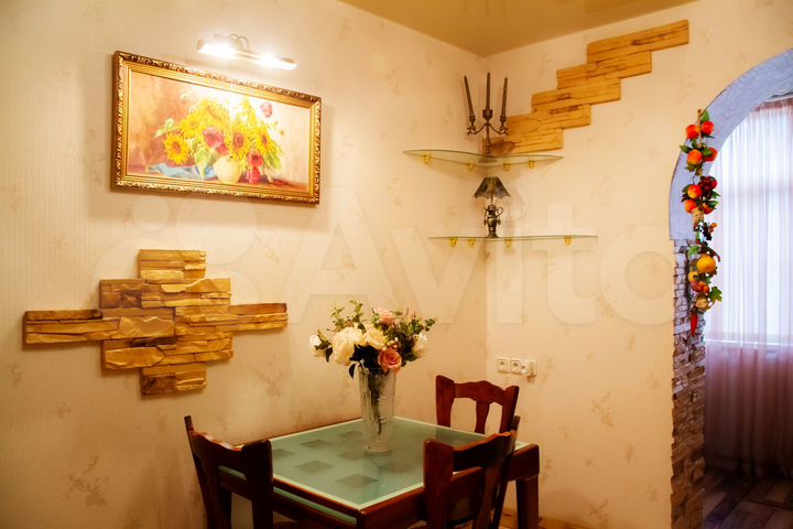 3-к. квартира, 103 м², 1/5 эт.