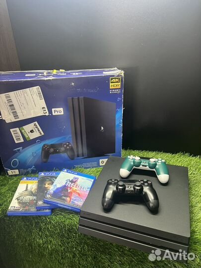 Sony PS4 Pro 1Tb+2 геймпада+4 диска