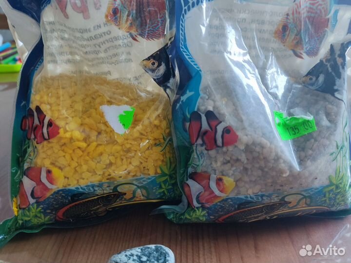 Водоросли и камушки