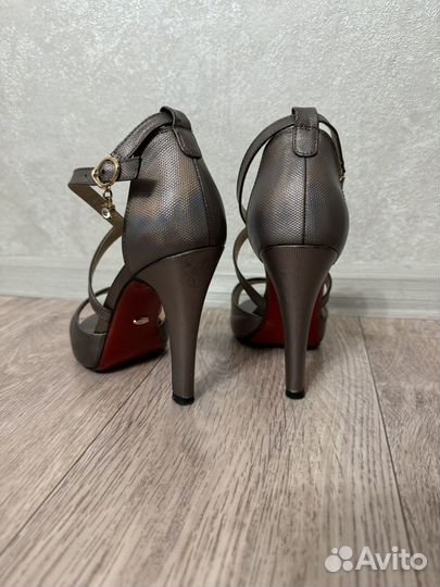 Туфли женские