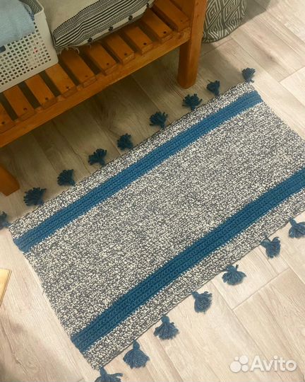 Коврик вязаный