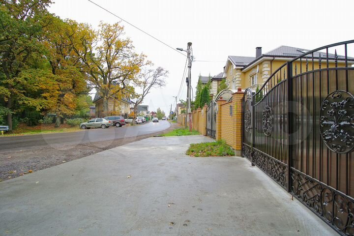 2-к. квартира, 60 м², 1/3 эт.