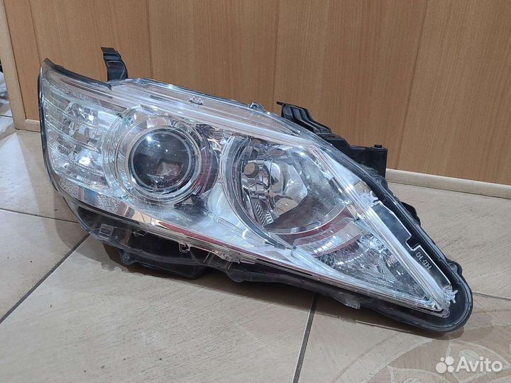 Фара передняя правая Toyota Camry V50