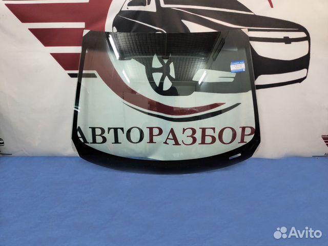 Стекло лобовое авео. Авео т300 лобовое стекло. Лобовое на Шевроле Авео. Наклейки на лобовое стекло Aveo t300
