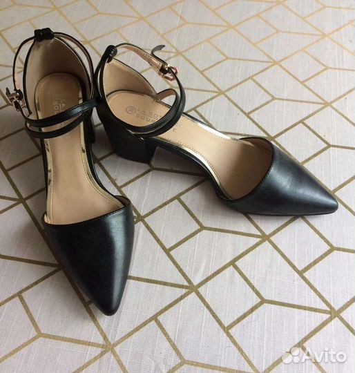 Туфли женские 39 размер черные