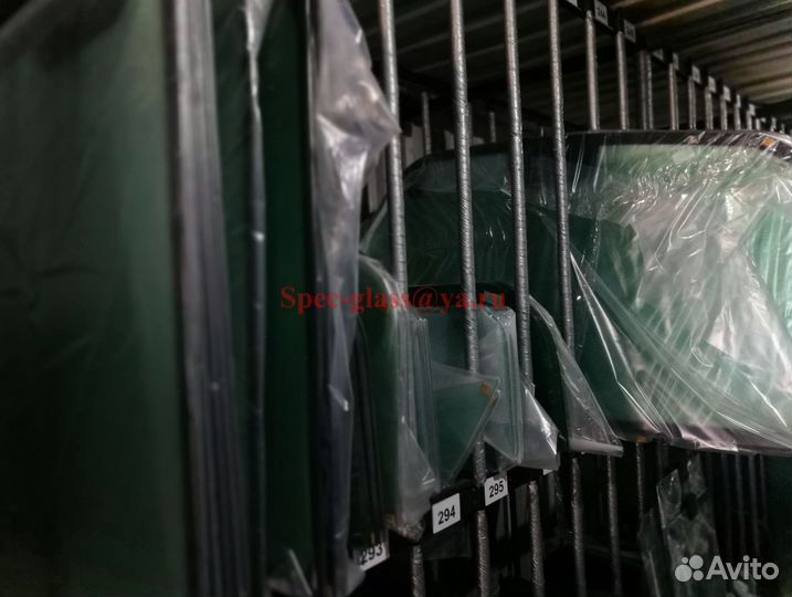 Каток xcmg XS143 Стекло лобовое правое/левое