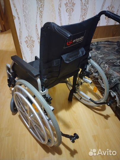 Кресло коляска для инвалидов