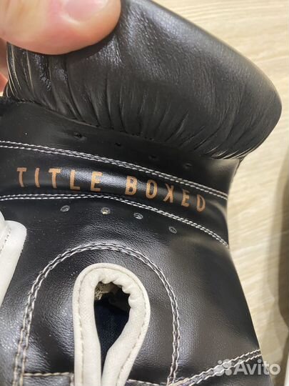 Боксерские перчатки