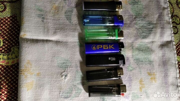 Зажигалки нужно заправить газом