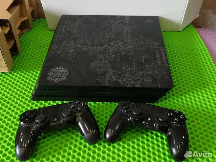 Sony PS4 PRO 1TB Эксклюзив KingDom Hearts