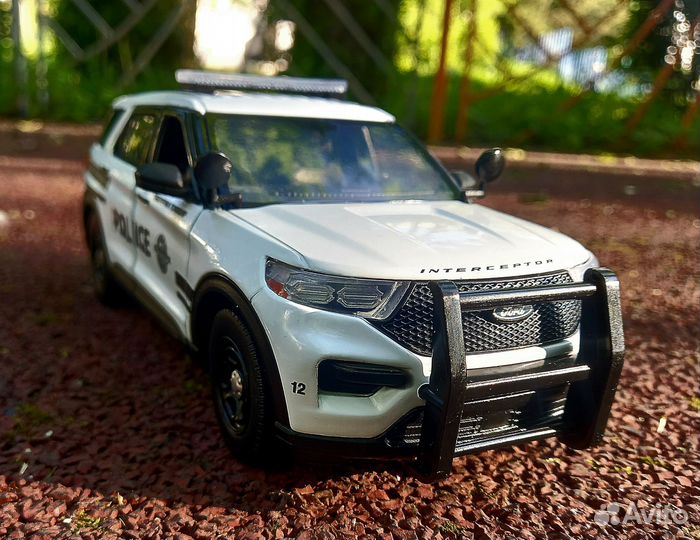 Ford police interceptor 1/24