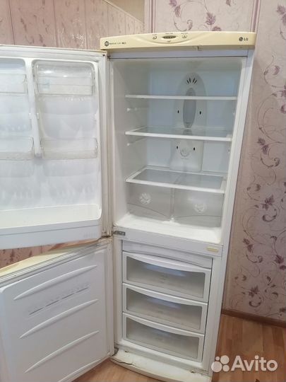 Холодильник LG