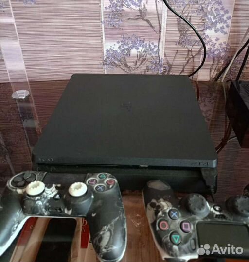 Sony PS4 slim 1tb