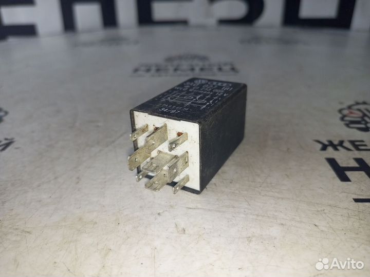 Реле стартера Volkswagen Passat B5