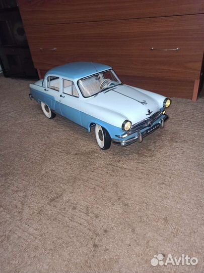 Сборная модель автомобиля газ 21 Волга 1:8