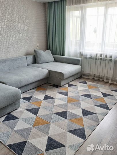 Ковёр 200 на 300 (новый )