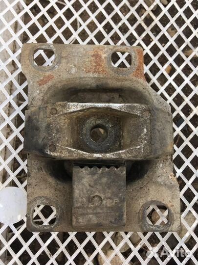 Опора кпп Форд Фокус 1