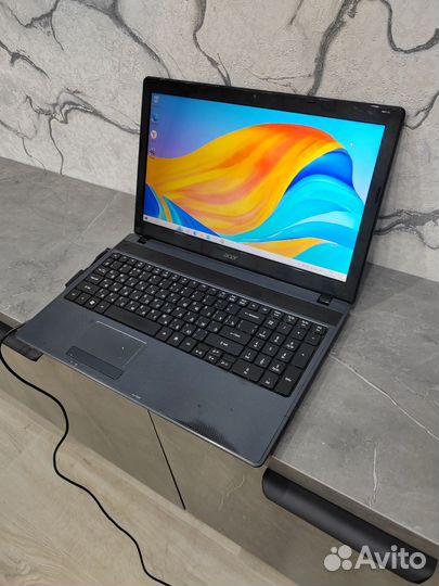 Acer Intel core i3/8GB/SSD250/15.6