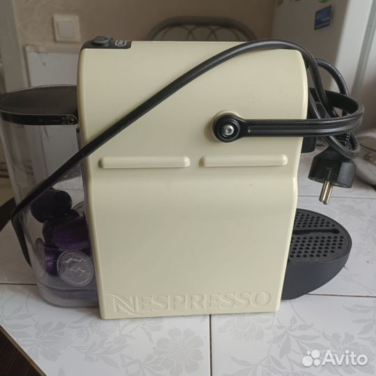 Кофеварка капсульная nespresso delonghi