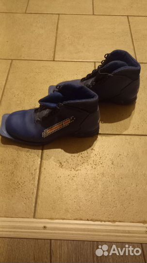 Лыжные ботинки