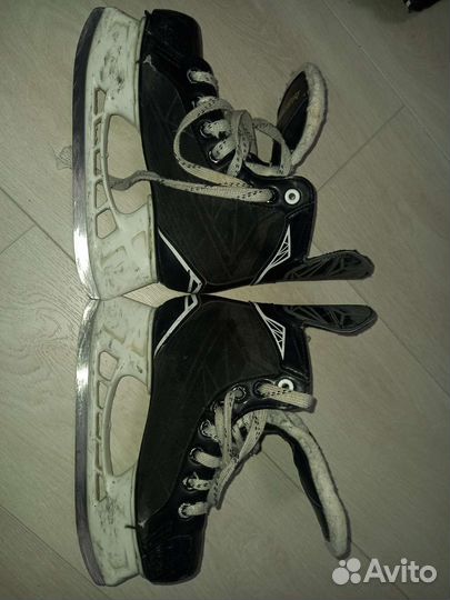 Хоккейные коньки bauer